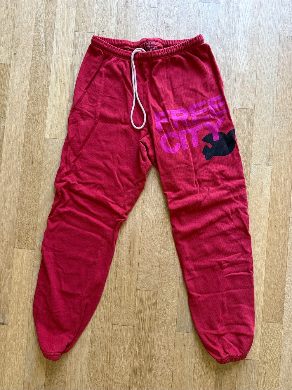 EUC Free City sweatpants/Red/XS